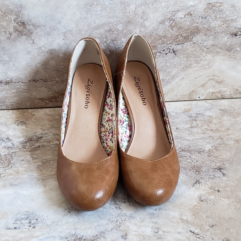 Zigi Soho • Cognac Kitten Heel Dress Shoe - Picture 3 of 8